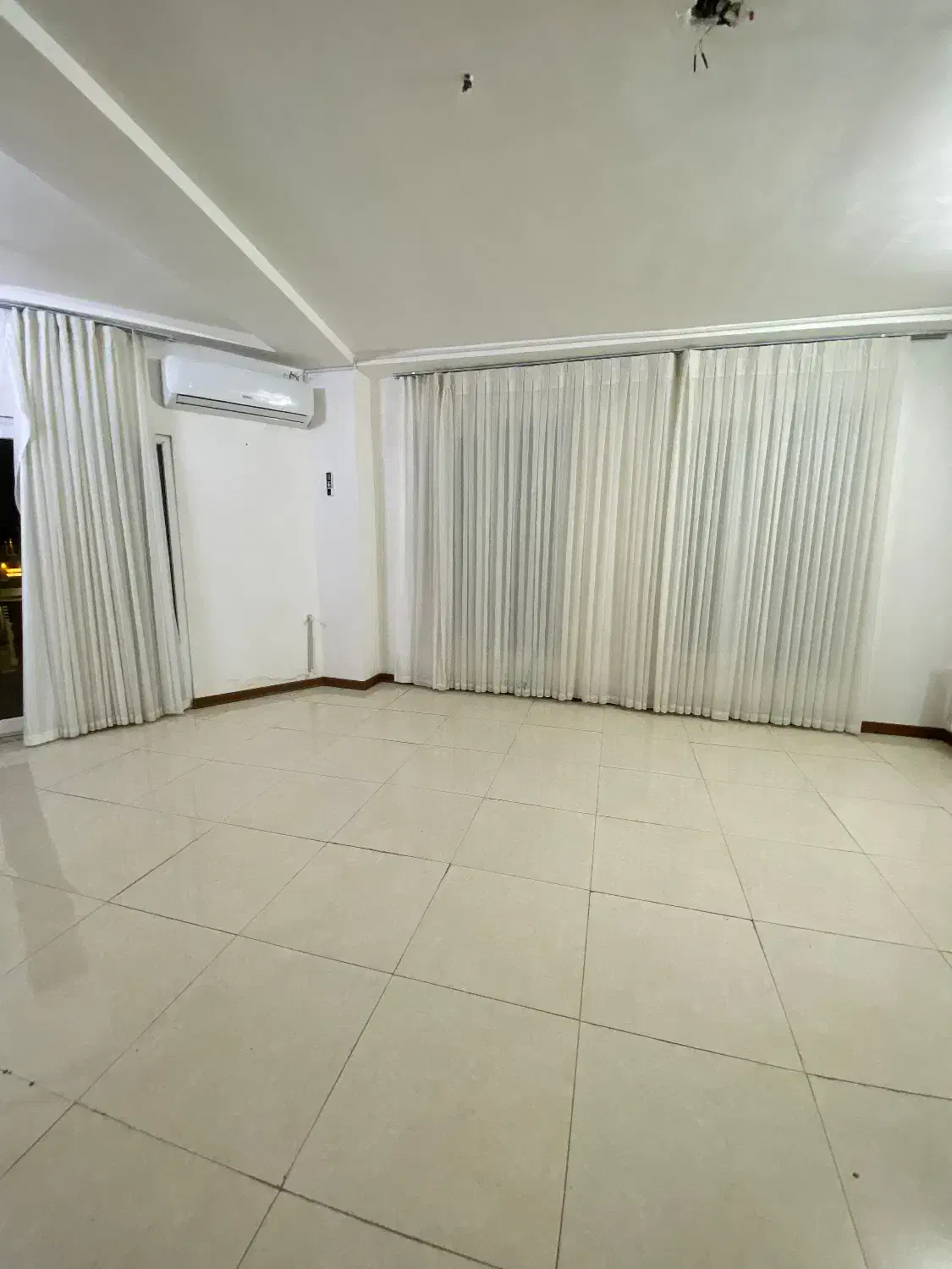 اجاره|اجارهٔ مغازه و غرفه|بم, |دیوار