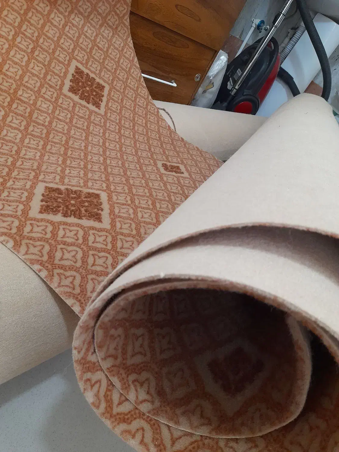 ۳۶متر موکت (درجه۱)|موکت|دامغان, |دیوار