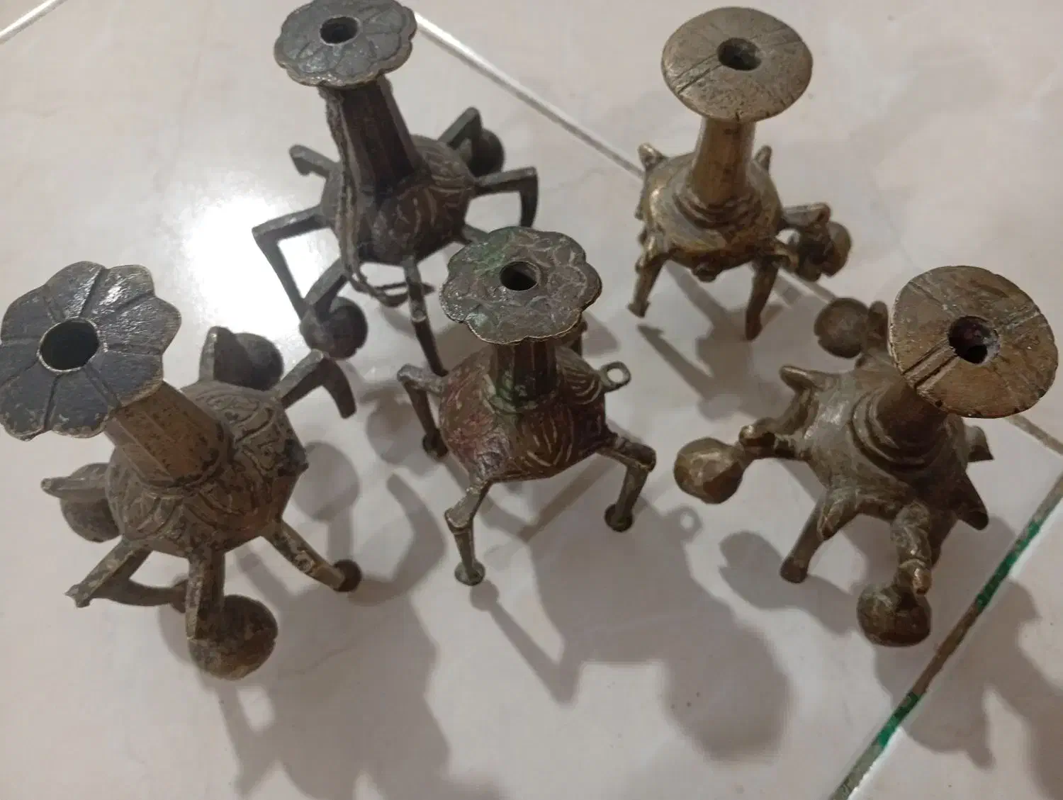 پارودان برنجی ضخیم قدیمی|کلکسیون اشیاء عتیقه|اصفهان, باغ دریاچه|دیوار