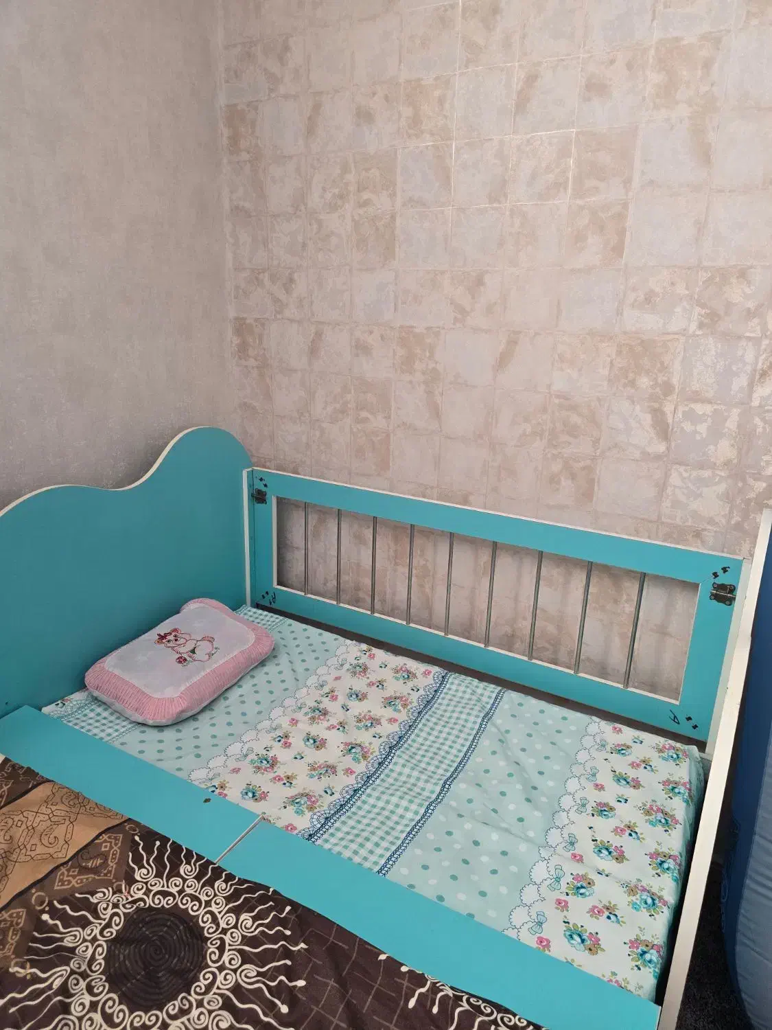 سویس خواب کودک|اسباب و اثاث بچه|نی‌ریز, |دیوار