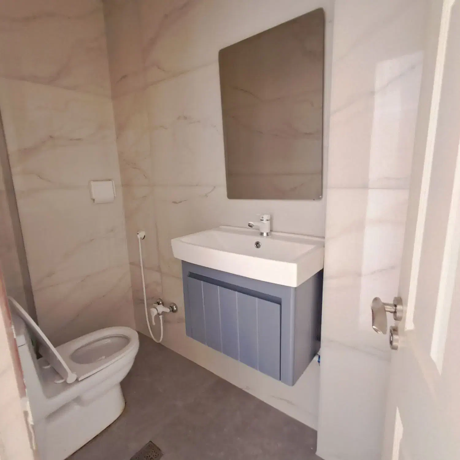 120 متر / سه خواب / با آسانسور