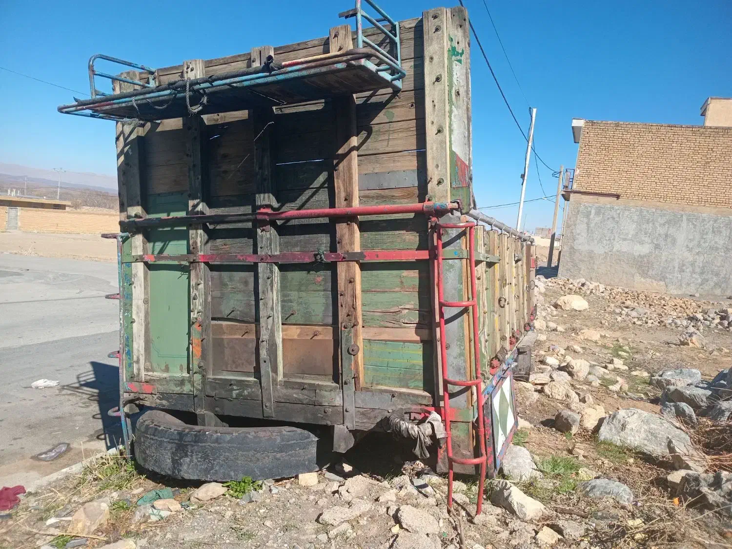 خاور ۶۰۸|خودرو سنگین|باغ بهادران, |دیوار