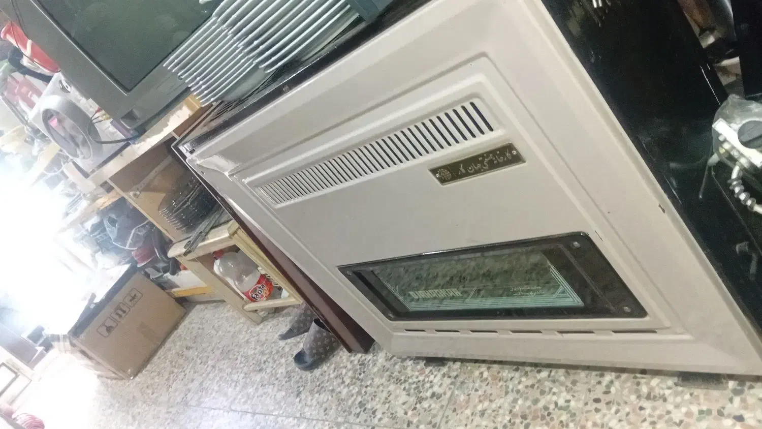 بخاری بزرگ جهان کار گازی سالم|بخاری، هیتر، شومینه|رویان, |دیوار