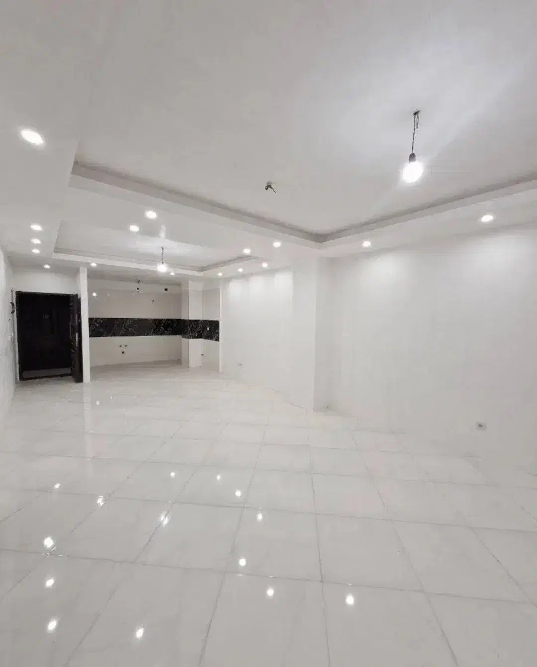 آپارتمان۱۱۰متر/فول امکانات/سالن پرده خور/نورگیر|فروش آپارتمان|کهریزک, |دیوار