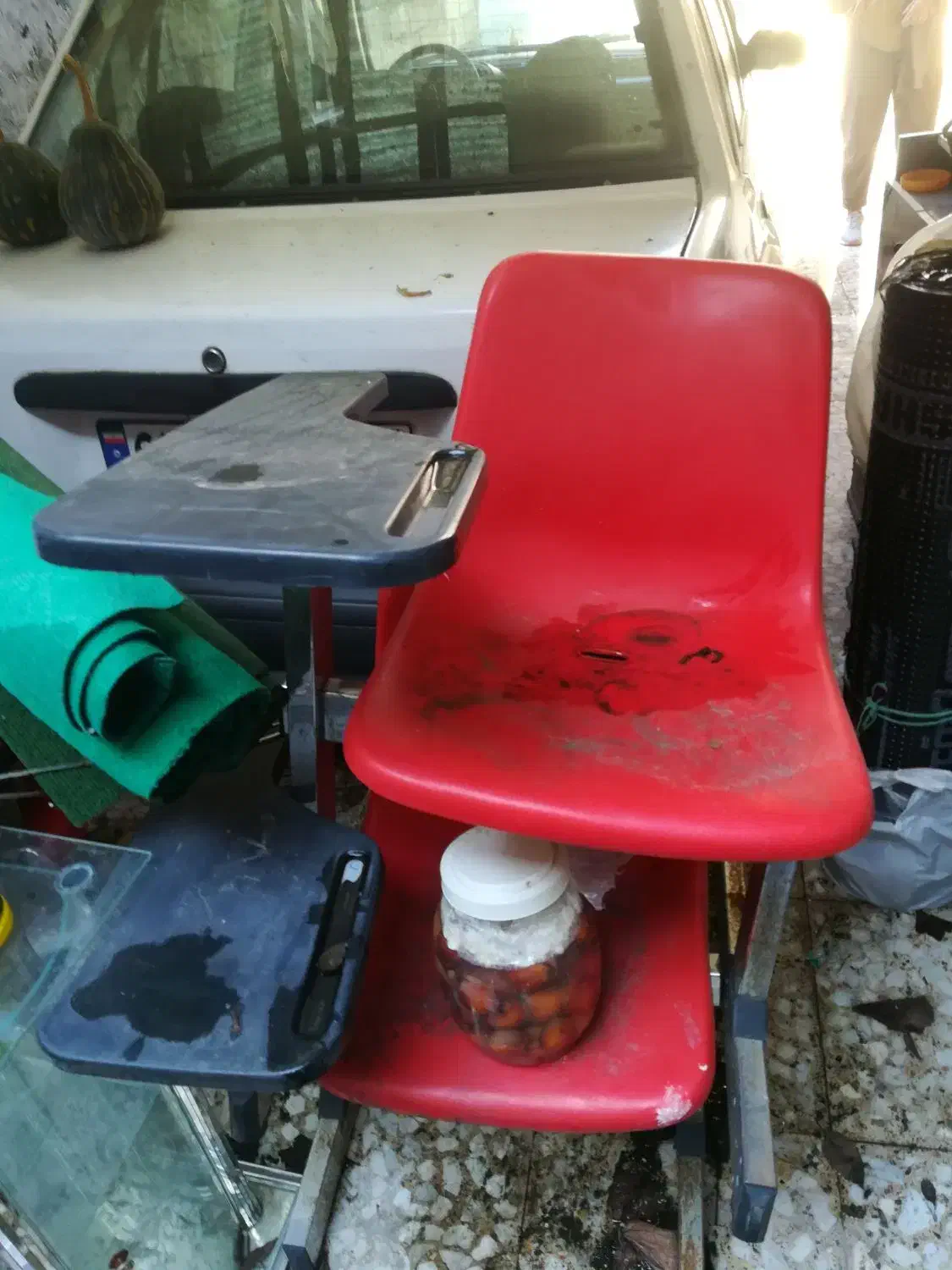 صندلی دانش اموز|صندلی و نیمکت|لاهیجان, کاروانسرابر|دیوار