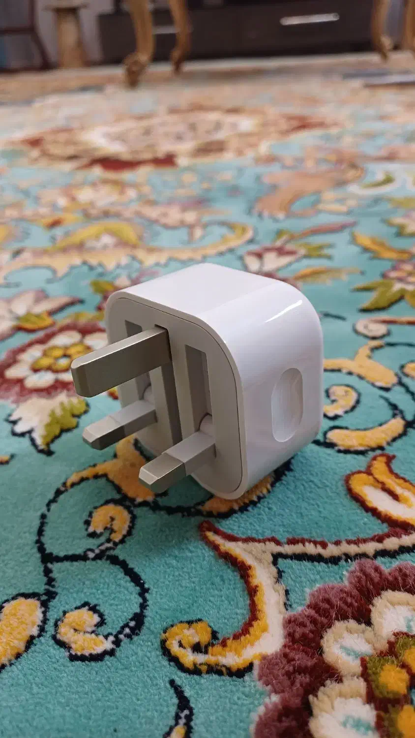 آداپتور ۲۰ وات اصل اپل|لوازم جانبی موبایل و تبلت|کرج, شهرک امام رضا (ع)|دیوار