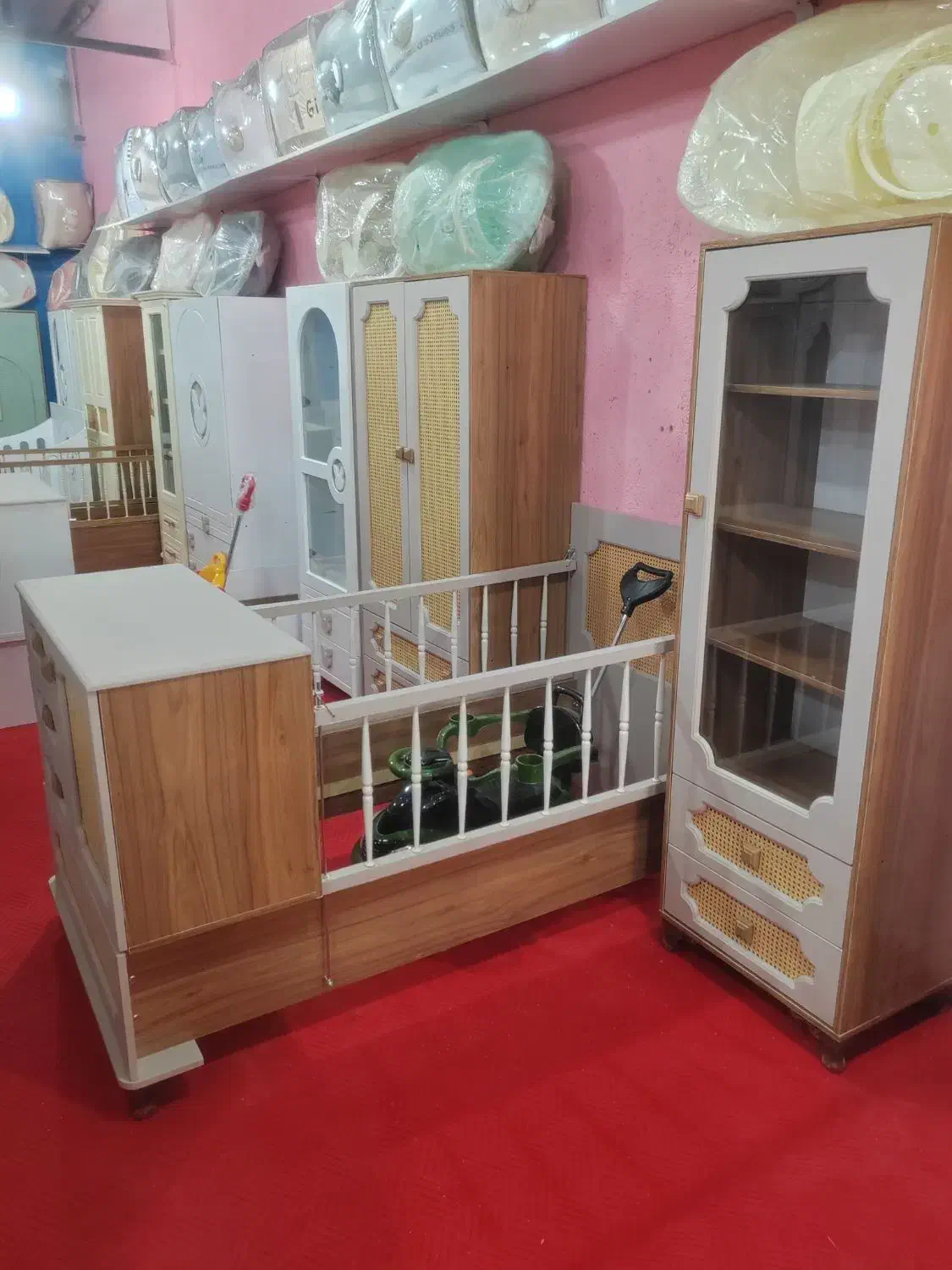 سرویس چوب سیسمونی حصیری کمد تخت|تخت و صندلی بچه|مشهد, توس (بلوار توس)|دیوار