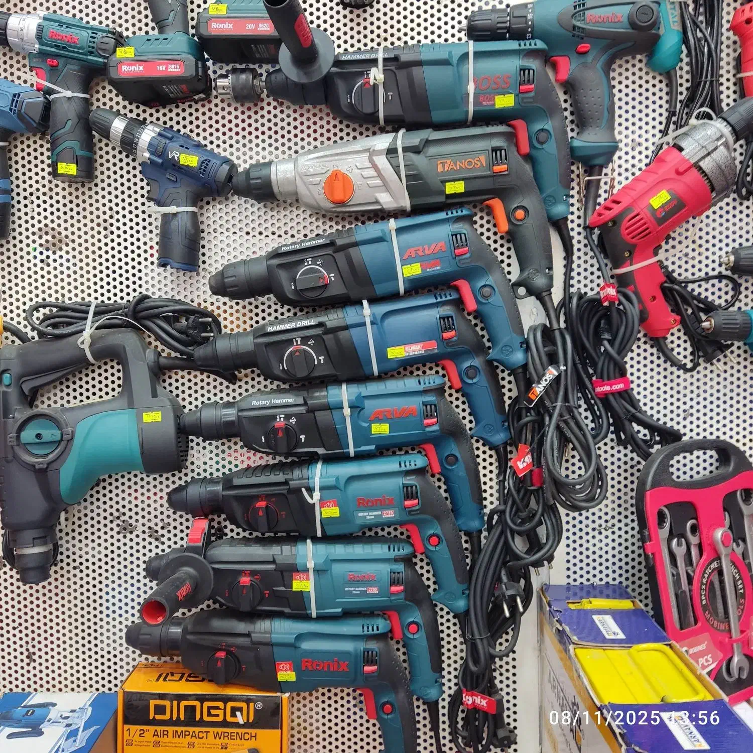 دریل سه کاره هیلتی دریل سه کیلویی|ماشین‌آلات صنعتی|رشت, اسماعیل آباد|دیوار