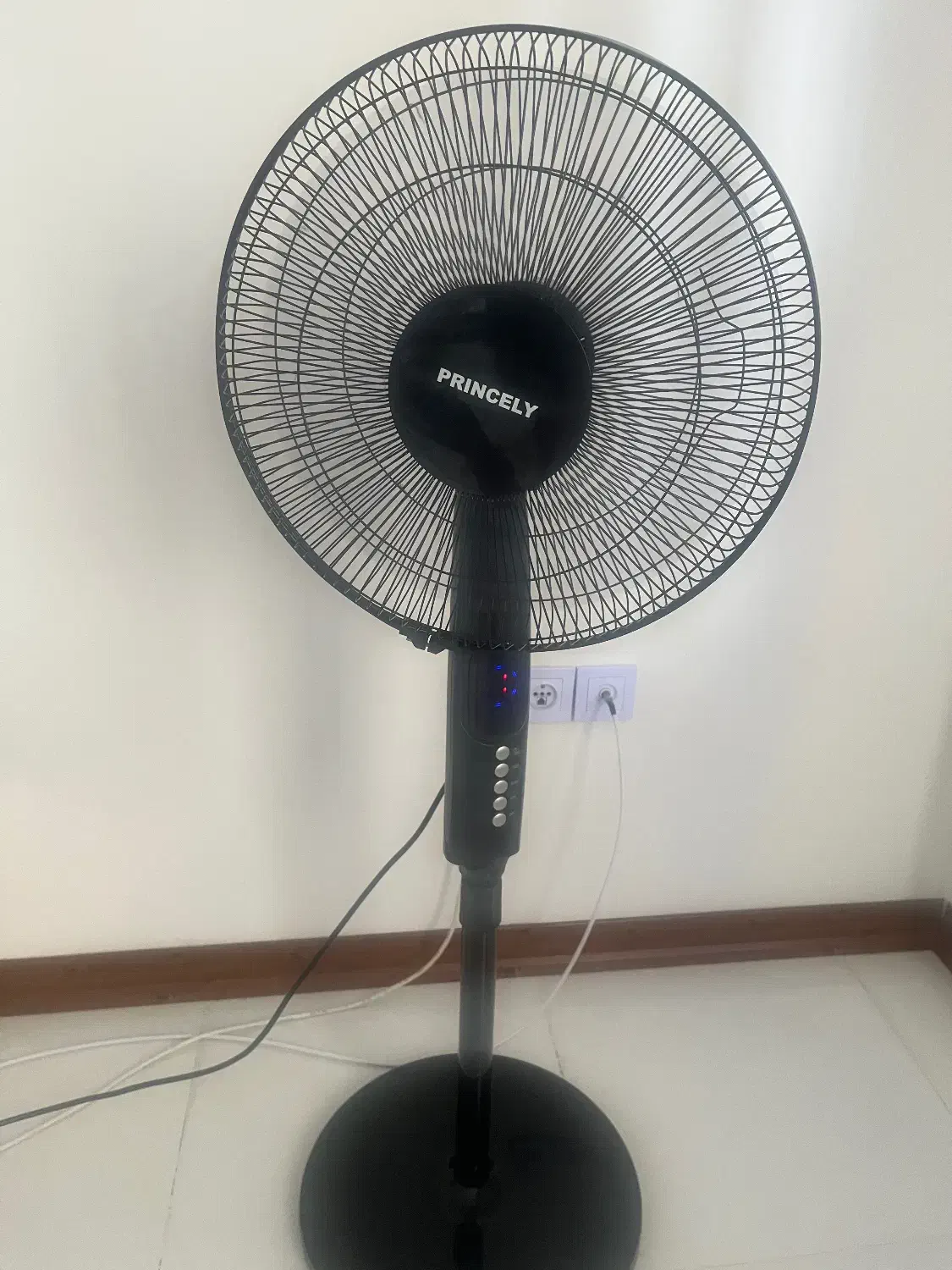 پنکه در حد نو|پنکه و تصفیه‌کنندهٔ هوا|تهران, نیاوران|دیوار