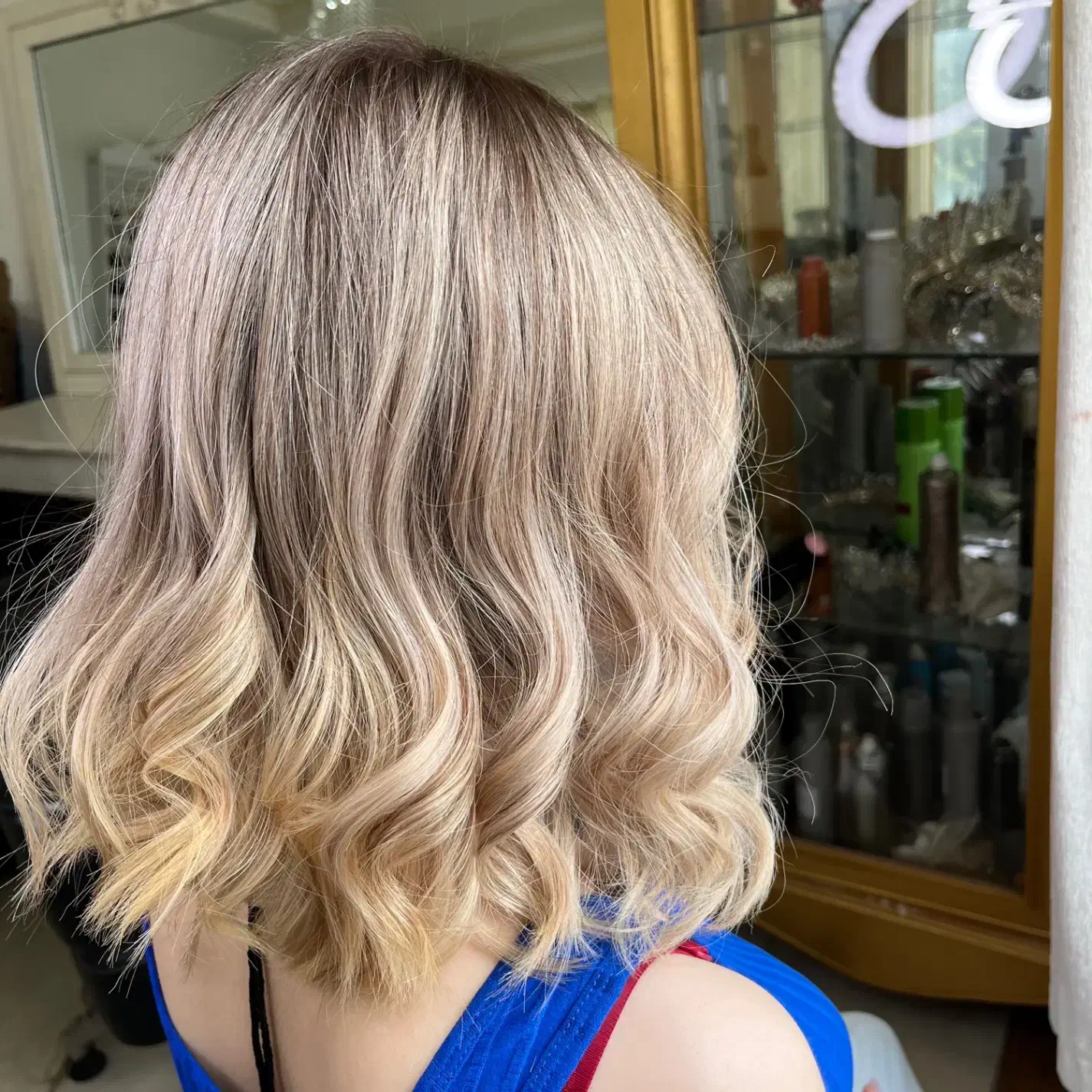 مدل رنگ مو|خدمات آرایشگری و زیبایی|چالوس, |دیوار