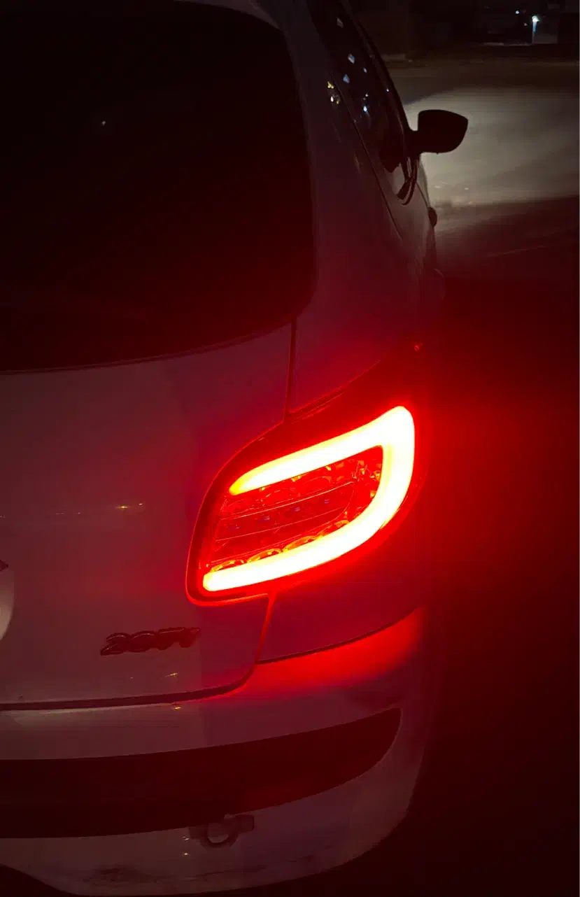 چراغ ۲۰۷ و سپر ۲۰۷|قطعات یدکی و لوازم جانبی|رشت, علی آباد|دیوار