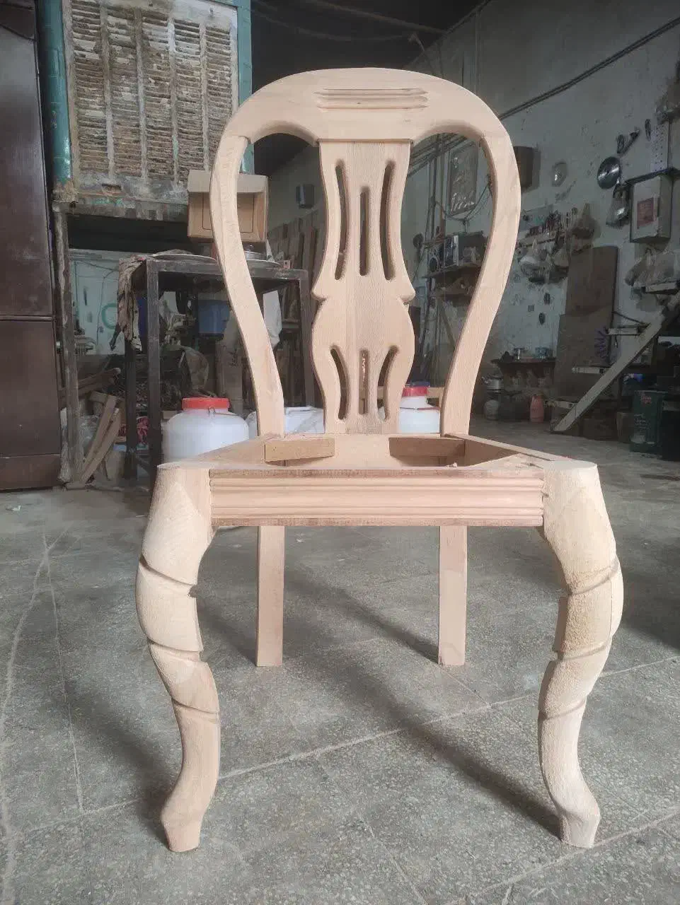 صندلی چوبی بدون رنگ و رویه|میز و صندلی غذاخوری|قم, ناصردیوان|دیوار