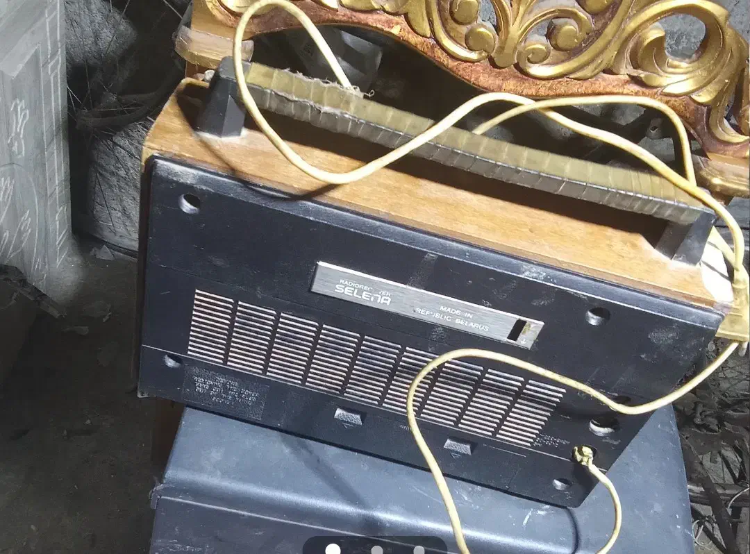 رادیو قدیمی عطیقه روسی|کلکسیون اشیاء عتیقه|زاهدان, |دیوار