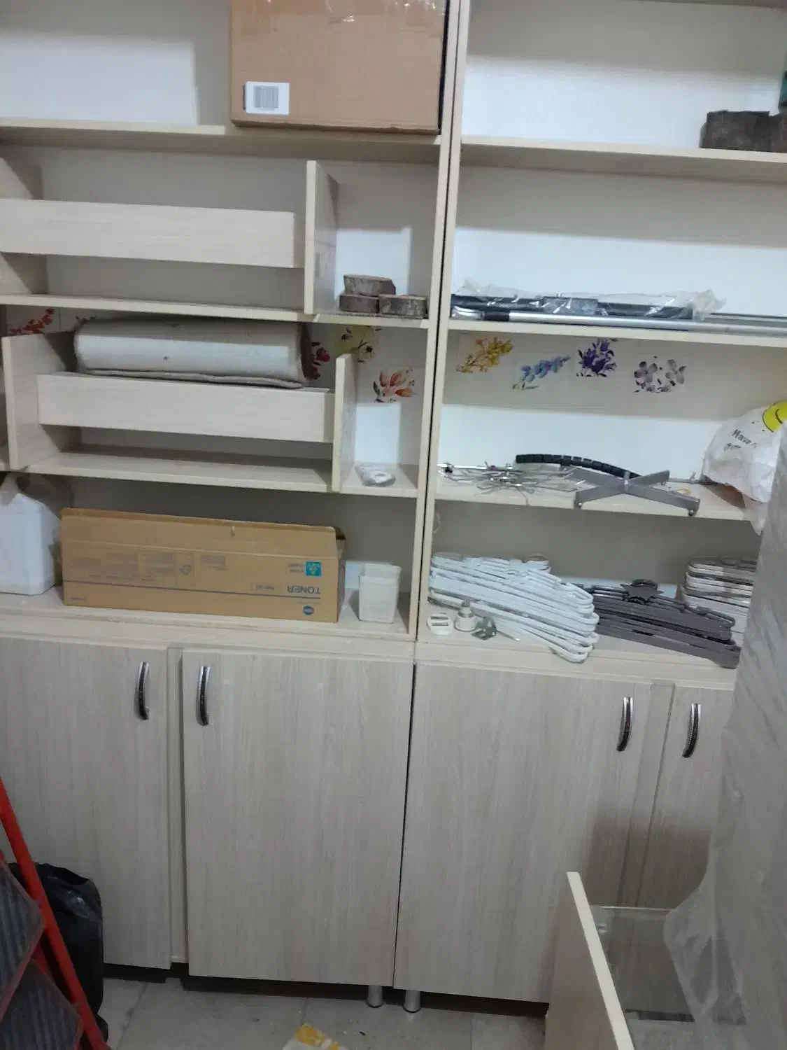 کمد و قفسه|کتابخانه، شلف، قفسه‌های دیواری|لنجان, |دیوار