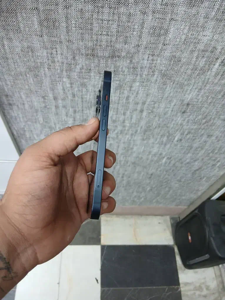 اپل iPhone 13 با حافظهٔ ۱۲۸ گیگابایت|موبایل|اصفهان, احمدآباد|دیوار