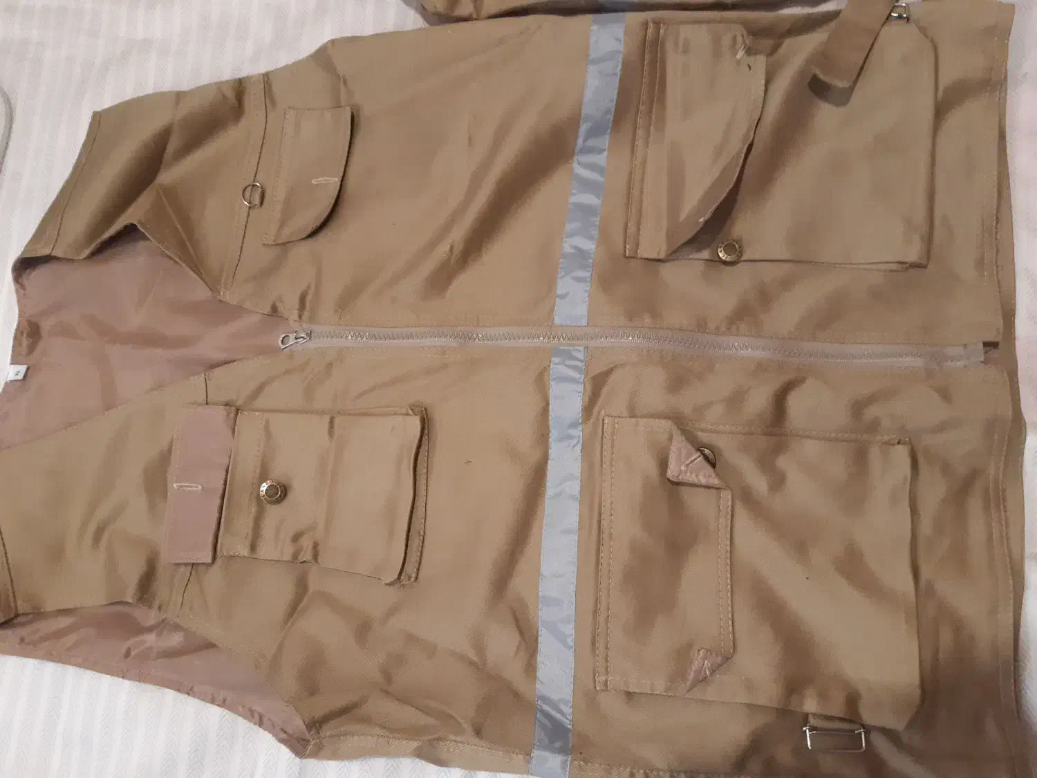 جلیقه مردانه|لباس|ساری, |دیوار