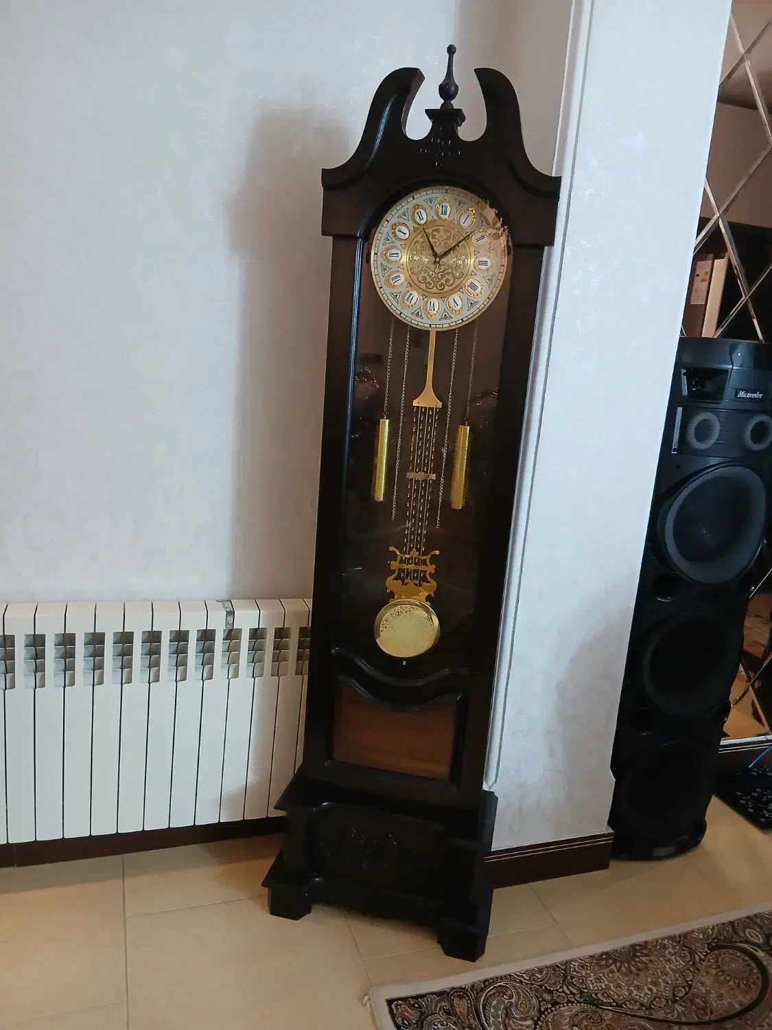 ساعت ایستاده در حد نو|ساعت دیواری و تزئینی|اندیشه, اندیشه فاز ۱|دیوار