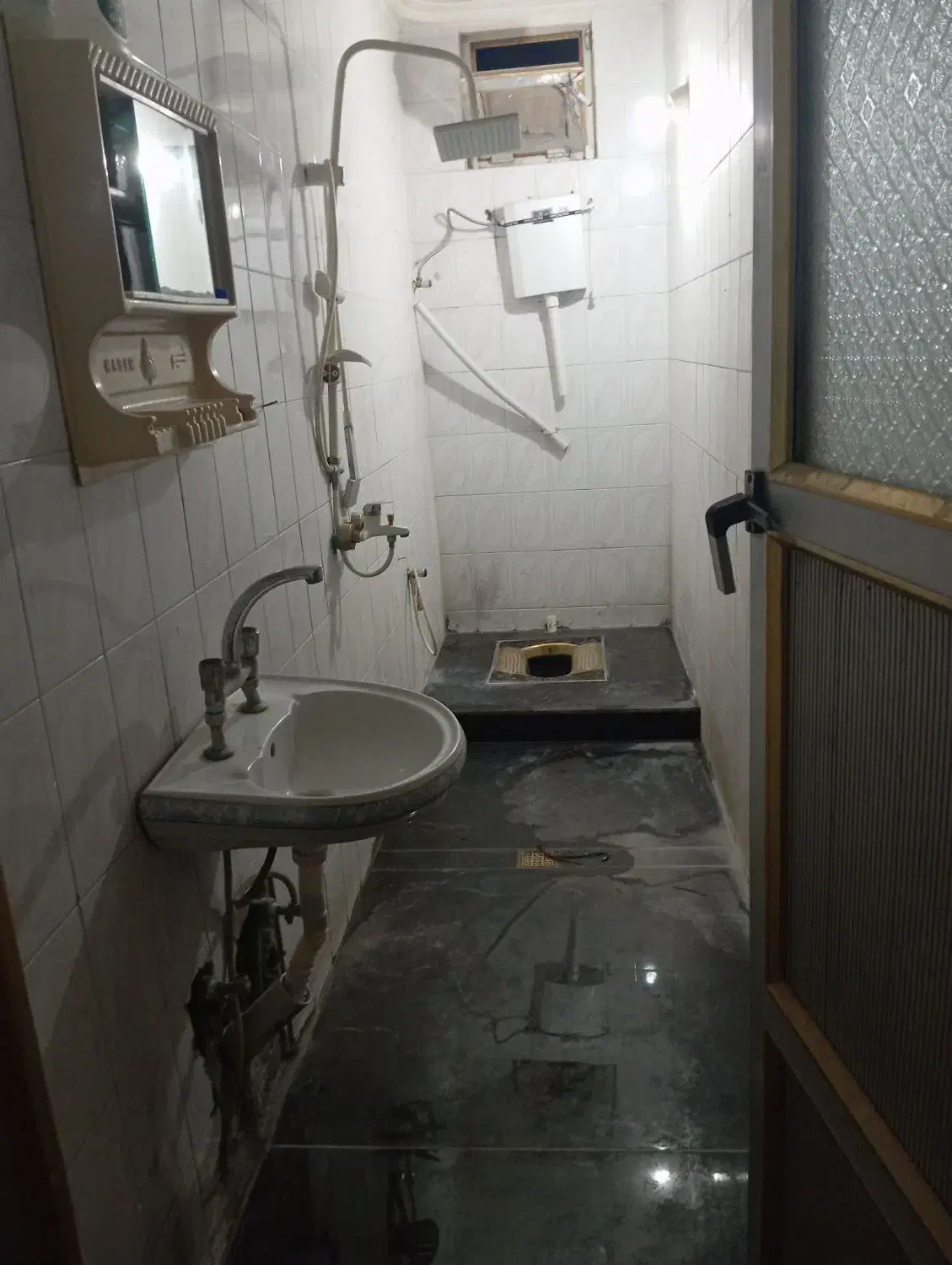 خانه بغل ساختمان پزشکان روخیابان|اجارهٔ آپارتمان|میناب, |دیوار