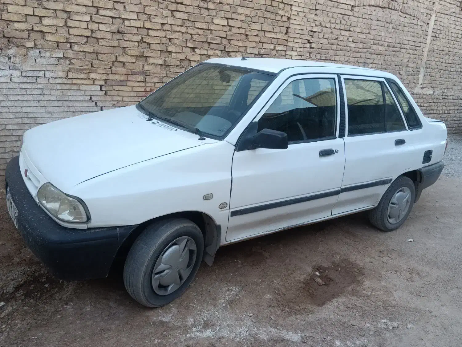 پراید سفید|خودرو سواری و وانت|زارچ, |دیوار