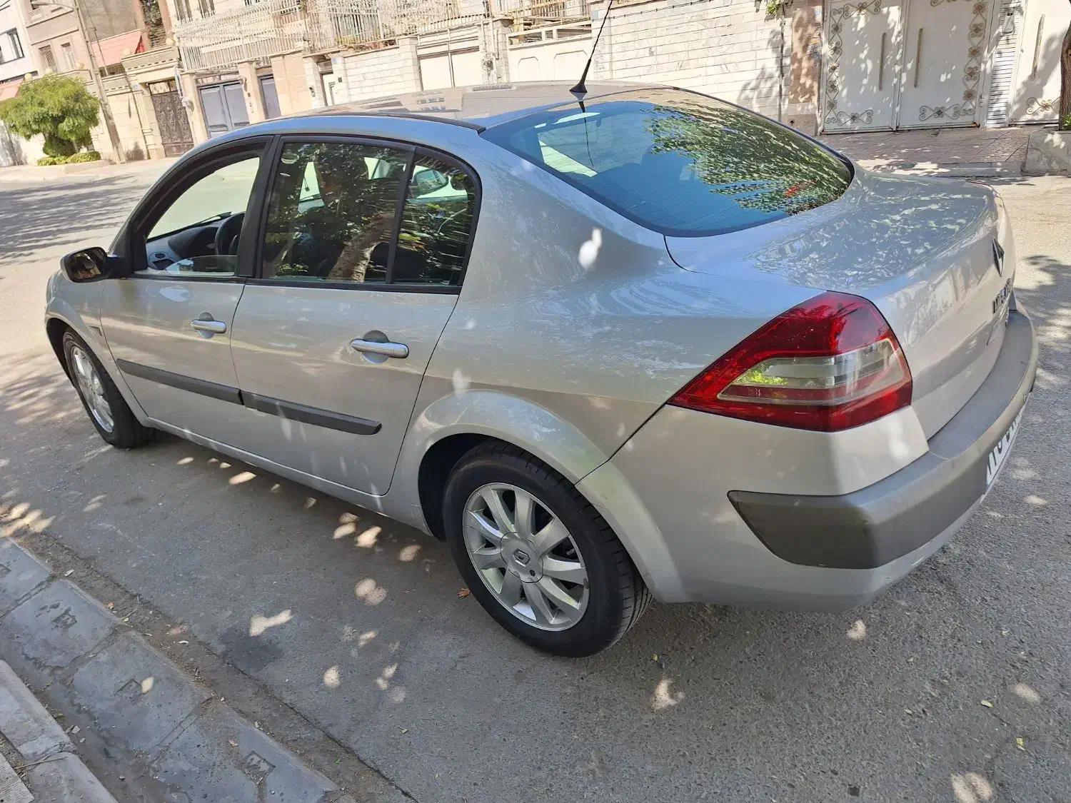 مگان 2000اتوماتیک بسیار سالم وتمیز|خودرو سواری و وانت|تهران, تهرانسر غربی|دیوار