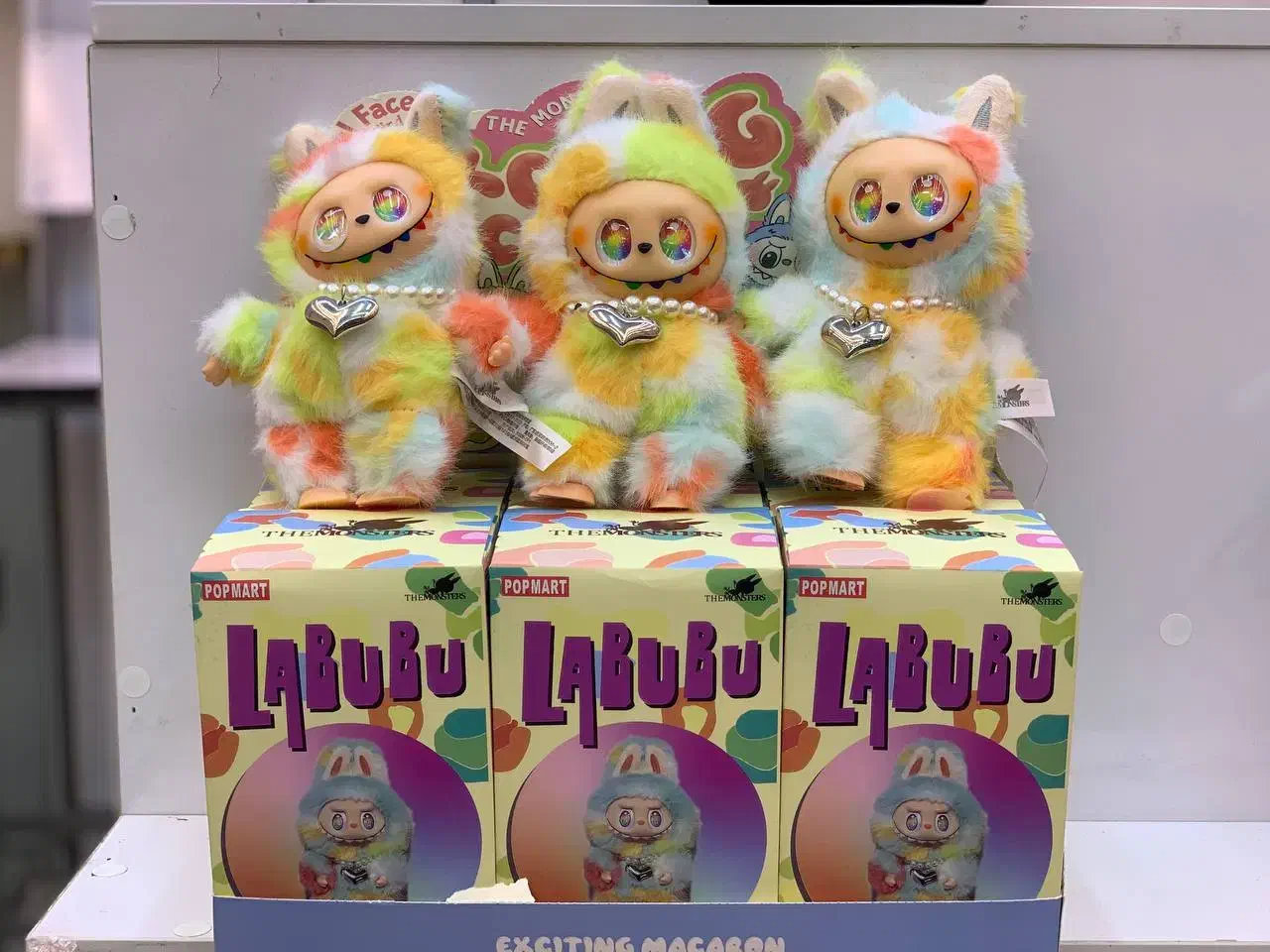 لبوبو تکی و عمده|اسباب‌بازی بچه|بندر گناوه, |دیوار