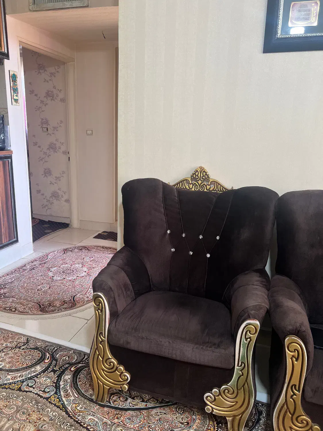 مبل|مبلمان خانگی و میز عسلی|رباط‌کریم, مسکن مهر آبشناسان|دیوار