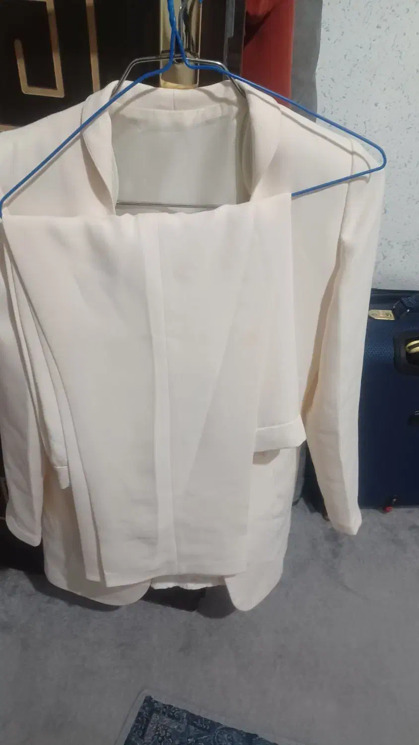 کت شلوار|لباس|رشت, کوی مهر|دیوار