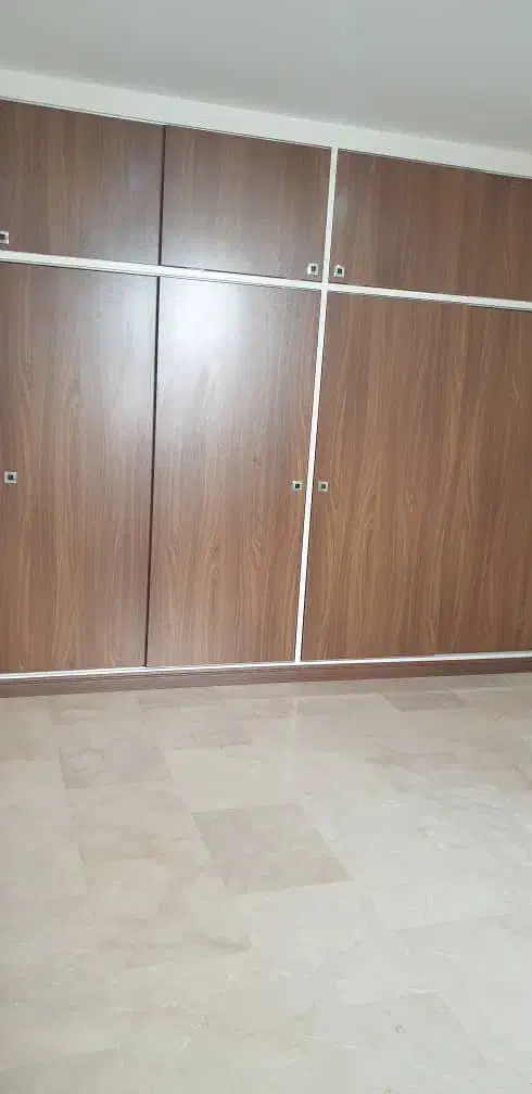 ۱۴۵ متر ۳ خواب نوساز تکواحدی/ ۲ نبش میدان ۳۱