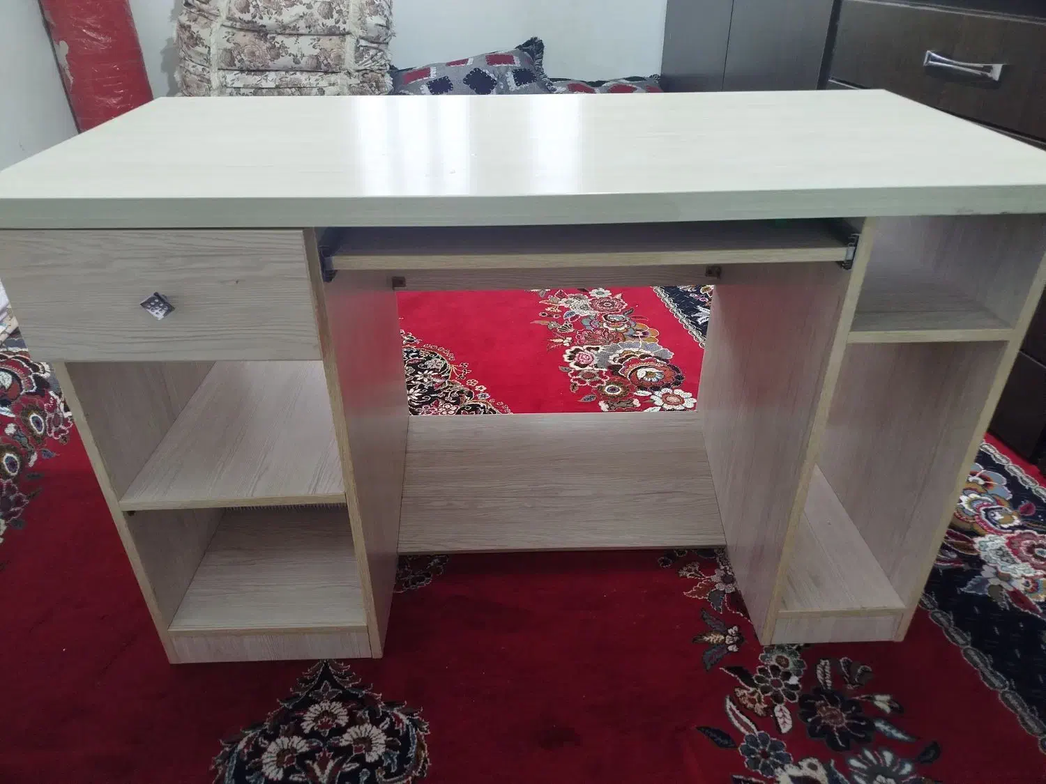 میز|میز تحریر و کامپیوتر|خرم‌آباد, |دیوار