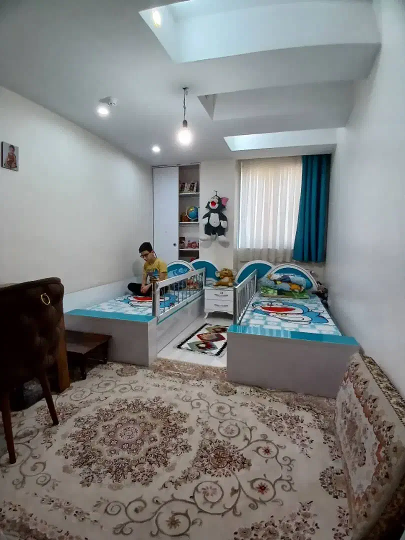 ۱۲۵ متر دو خوابه فول امکانات  خ نجات الهی