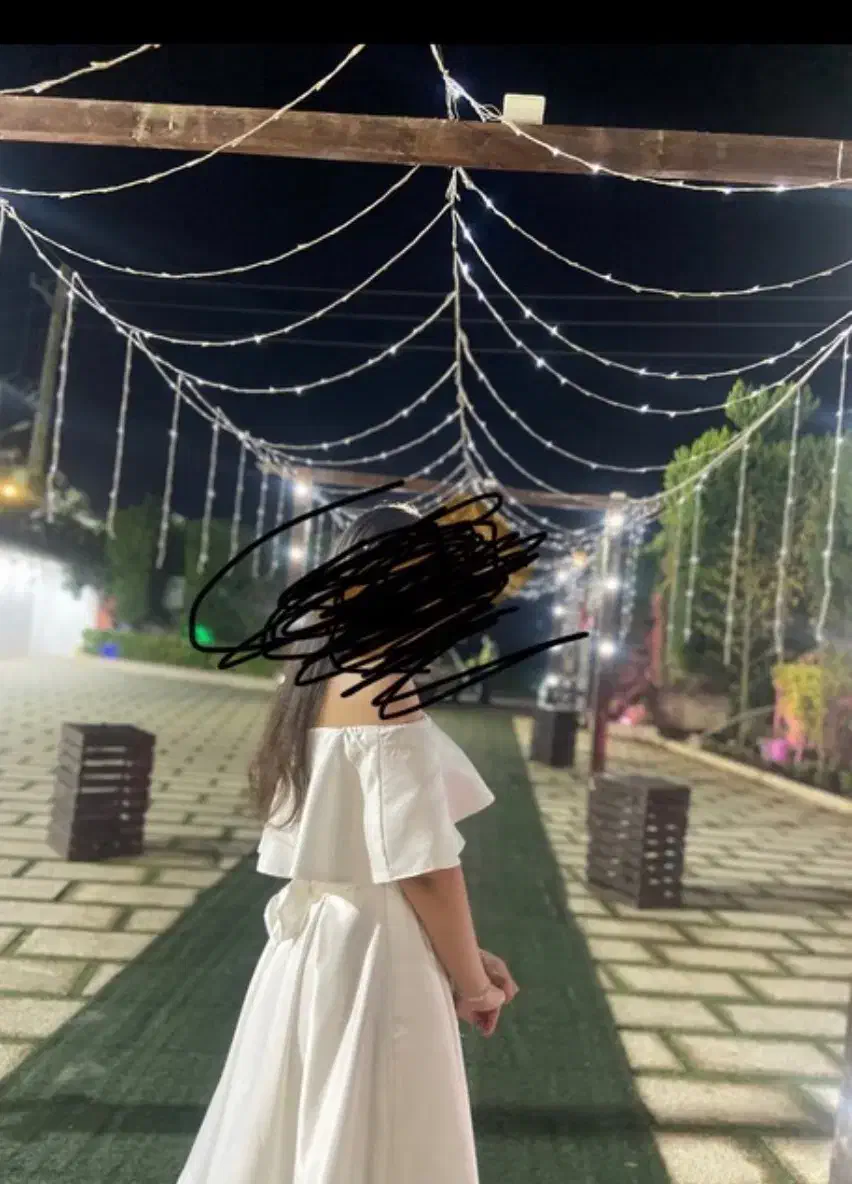 مجلسی ساتن|لباس|بابل, |دیوار