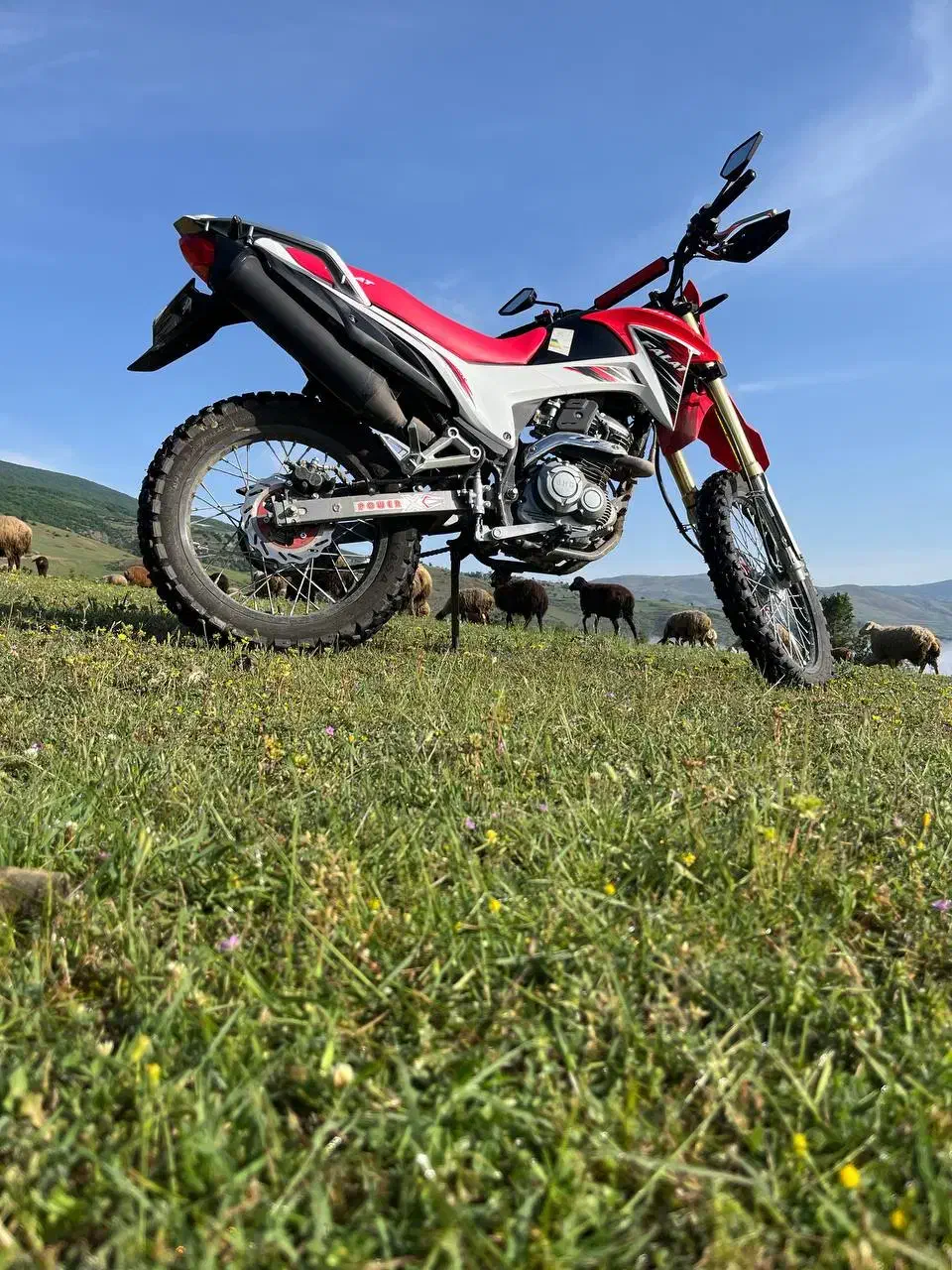 تریل فلات ۲۰۰ مدل CRF|موتورسیکلت|مرزنآباد, |دیوار