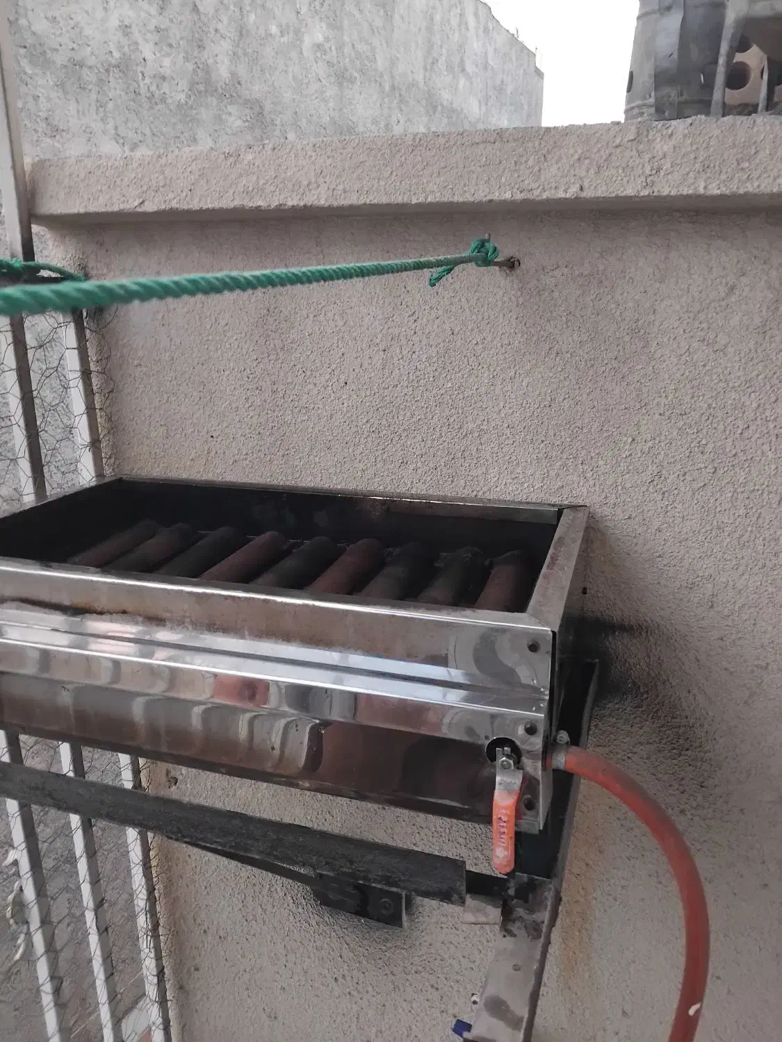 کباب پز گازی سالم|اجاق گاز و لوازم برقی پخت‌وپز|ایلام, |دیوار