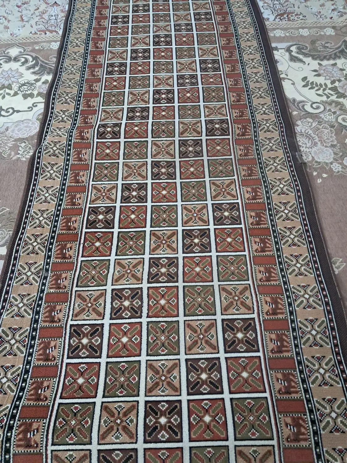 گلیم پله|گلیم، جاجیم، گبه|بیرجند, |دیوار