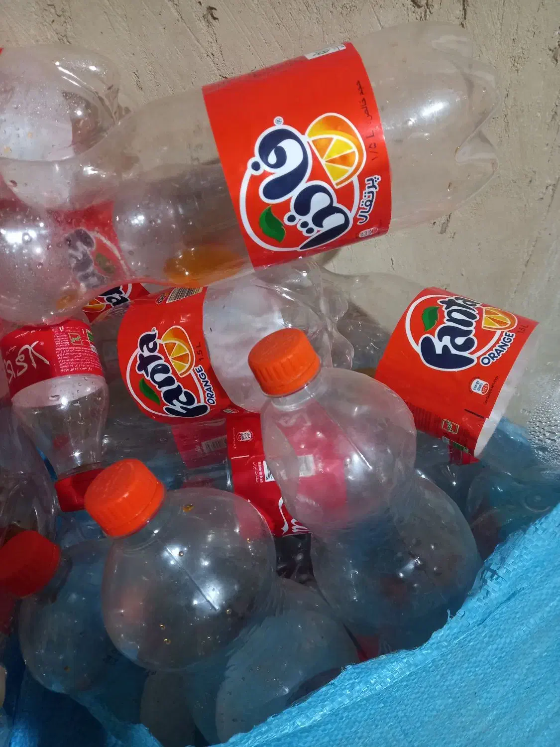 بطری تمیزتمیزکه برق میزنه فقط مصرف خودمه نوشابه|ظروف نگهدارنده، پلاستیکی، یکبارمصرف|گنبد کاووس, |دیوار