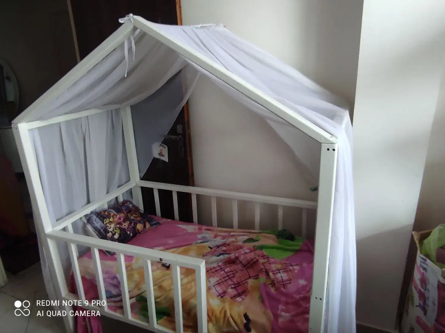 تخت دخترونه با تشک طبی|تخت و صندلی بچه|اسلامشهر, شاطره|دیوار