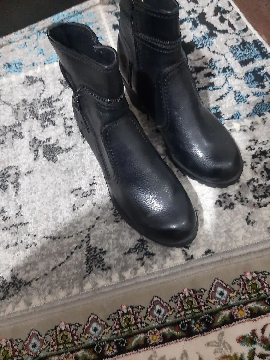 پوتین نوجنس تضمبنی|کیف، کفش، کمربند|نسیم‌شهر, |دیوار