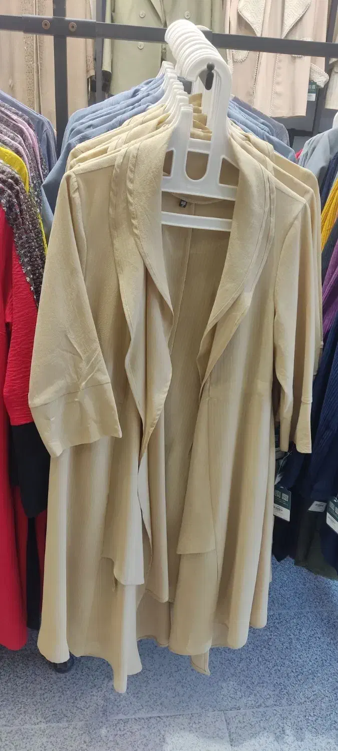 مانتو حراج بیست مدل با رنگبندی فقط ۲۹۹ کاپشن ۴۹۹|لباس|زنجان, |دیوار