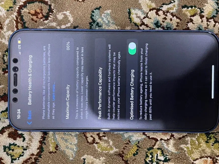 گوشی آیفون ۱۲ بسیار تمیز|موبایل|قم, زنبیل آباد|دیوار