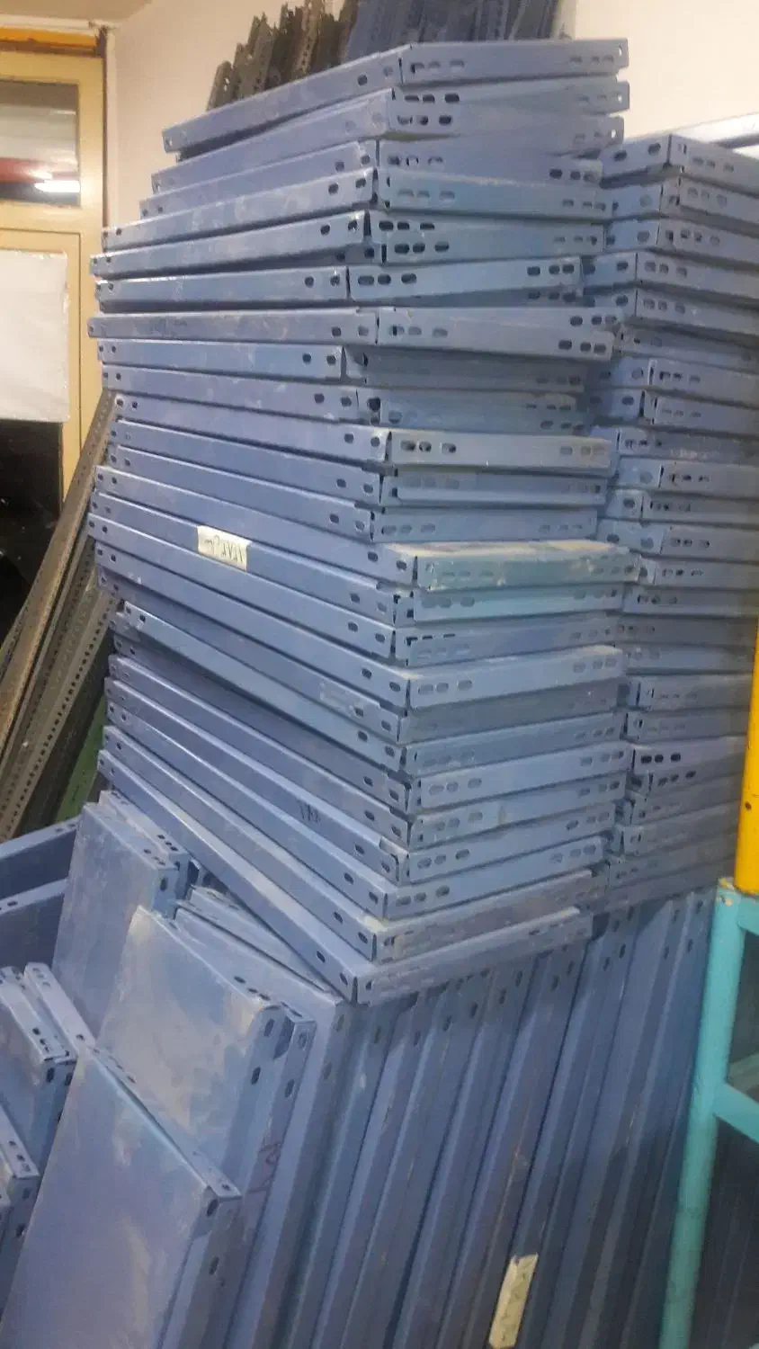 قفسه فروشگاهی،پیچ و مهره ای،استند،پایه،لچکی|فروشگاه و مغازه|اراک, |دیوار