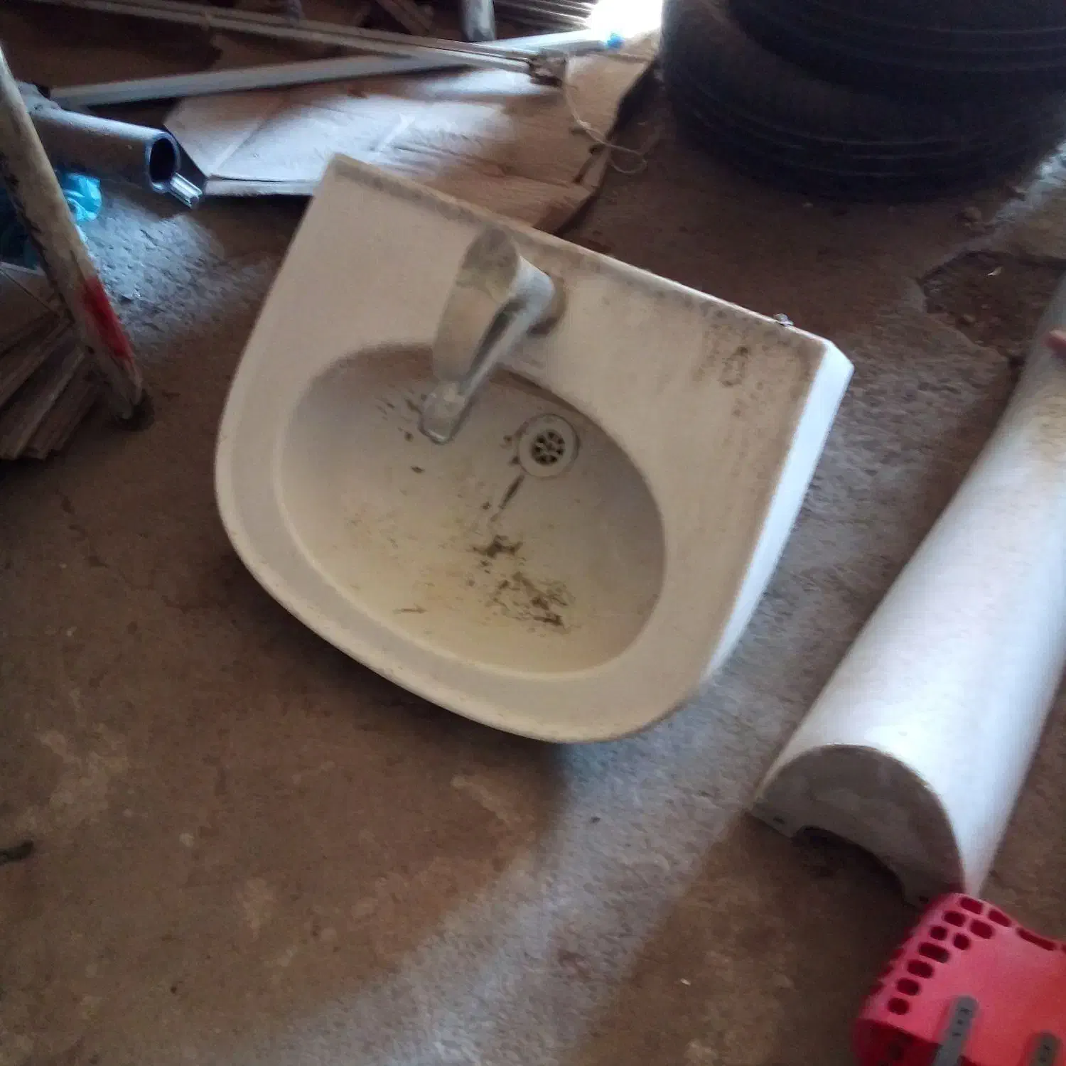 توالت فرنگی وروشویی|لوازم سرویس بهداشتی|کرج, حصارک بالا|دیوار