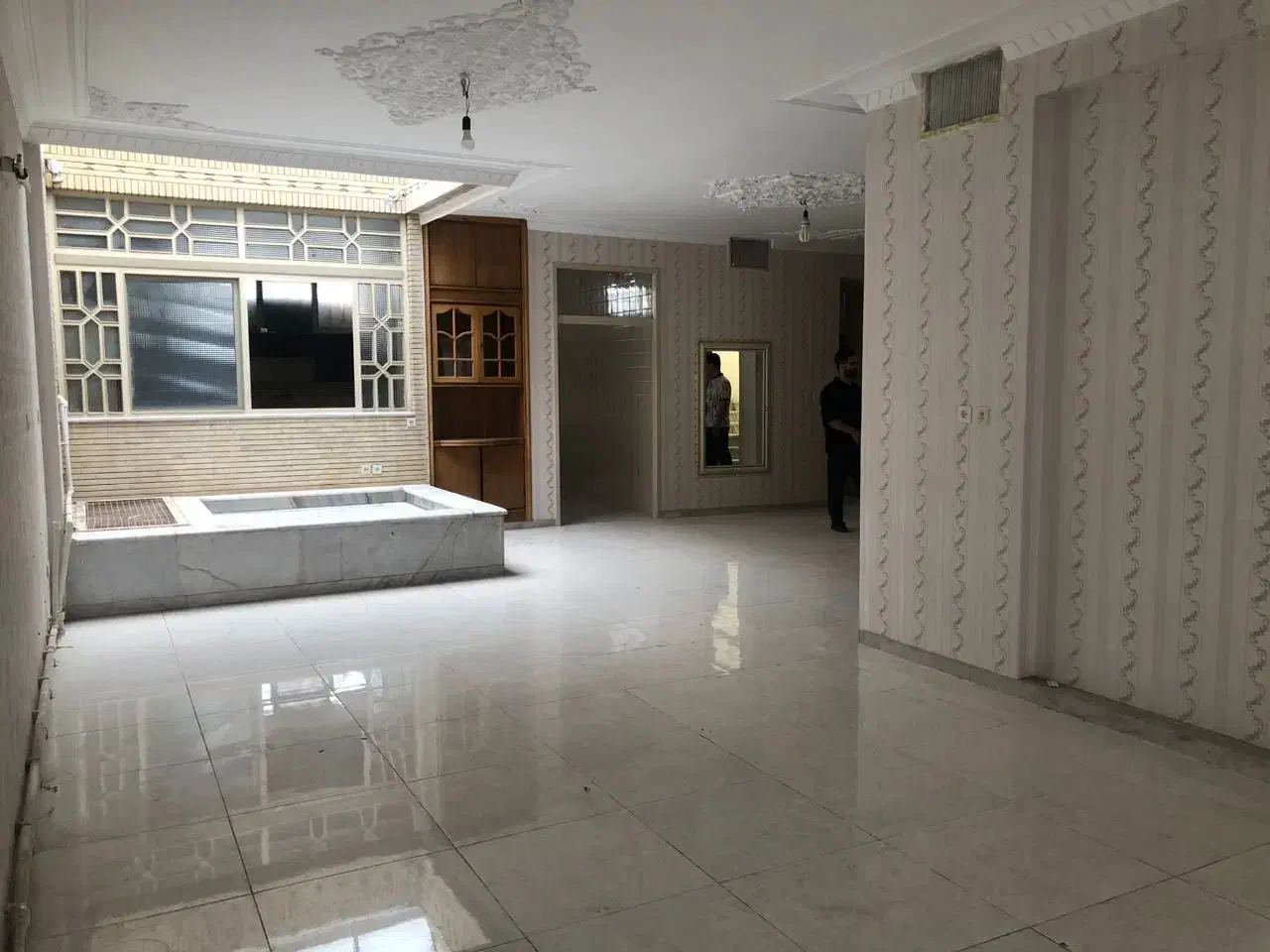 ویلایی 2طبقه کوی سپاهان - 300متر زمین -قابل تهاتر|فروش خانه و ویلا|اصفهان, کوی سپاهان|دیوار