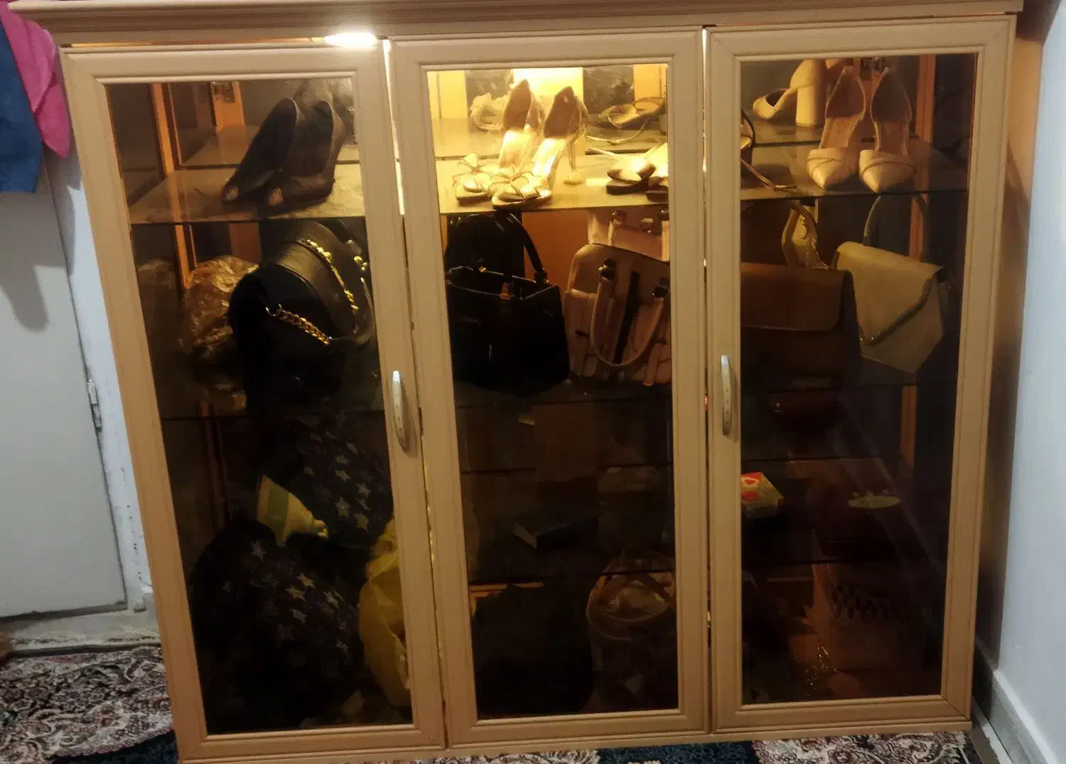 بوفه و کمد دو تکه|فعالیت داوطلبانه|قدس, شهر‌قدس|دیوار