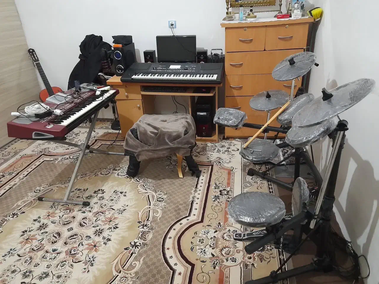 وی درام ۶۰۹در حد|درام و پرکاشن|تبریز, |دیوار