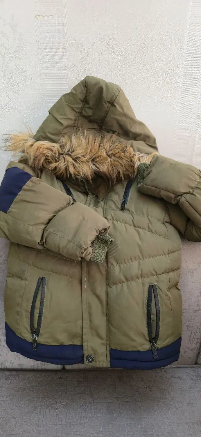 کاپشن نو|کفش و لباس بچه|مشهد, آبکوه|دیوار