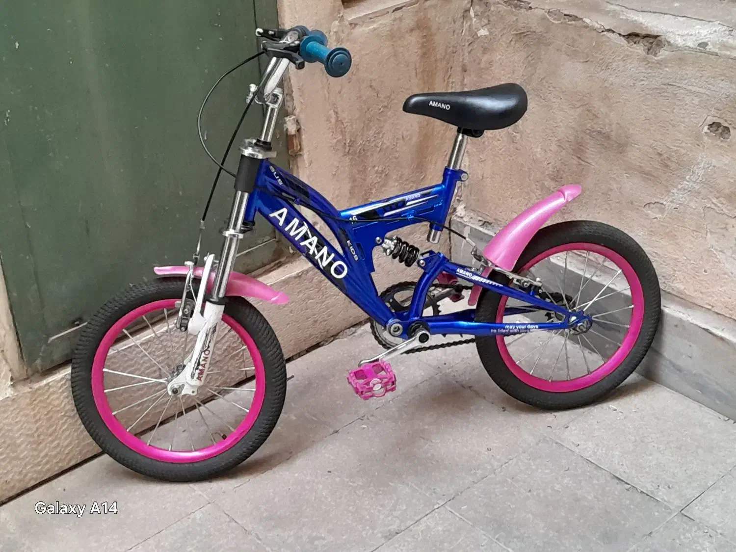 آمانو شانزده کمکفنردار|دوچرخه، اسکیت، اسکوتر|اندیشه, اندیشه فاز ۱|دیوار