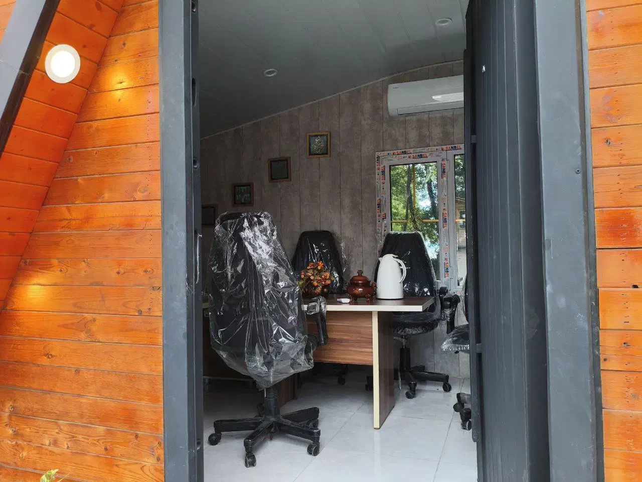 صندلی و میز کنفراس و میز مدیریت|مبلمان اداری|رامسر, |دیوار