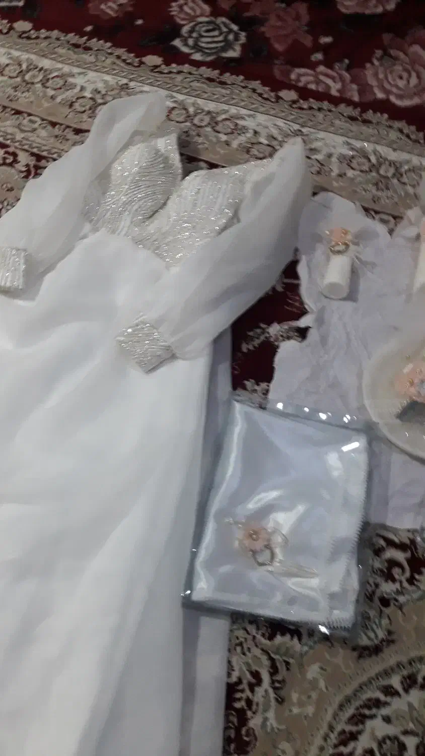 لباس مجلسی عقد عروسی با وسایل کامل|لباس|تبریز, |دیوار