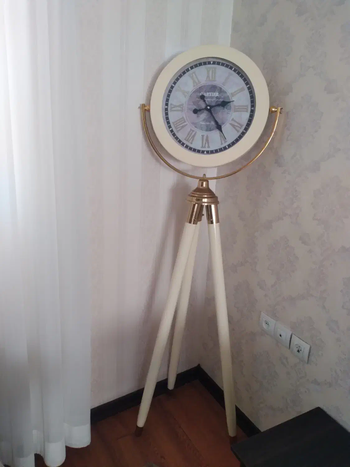 ساعت ایستاده|ساعت دیواری و تزئینی|ساری, |دیوار