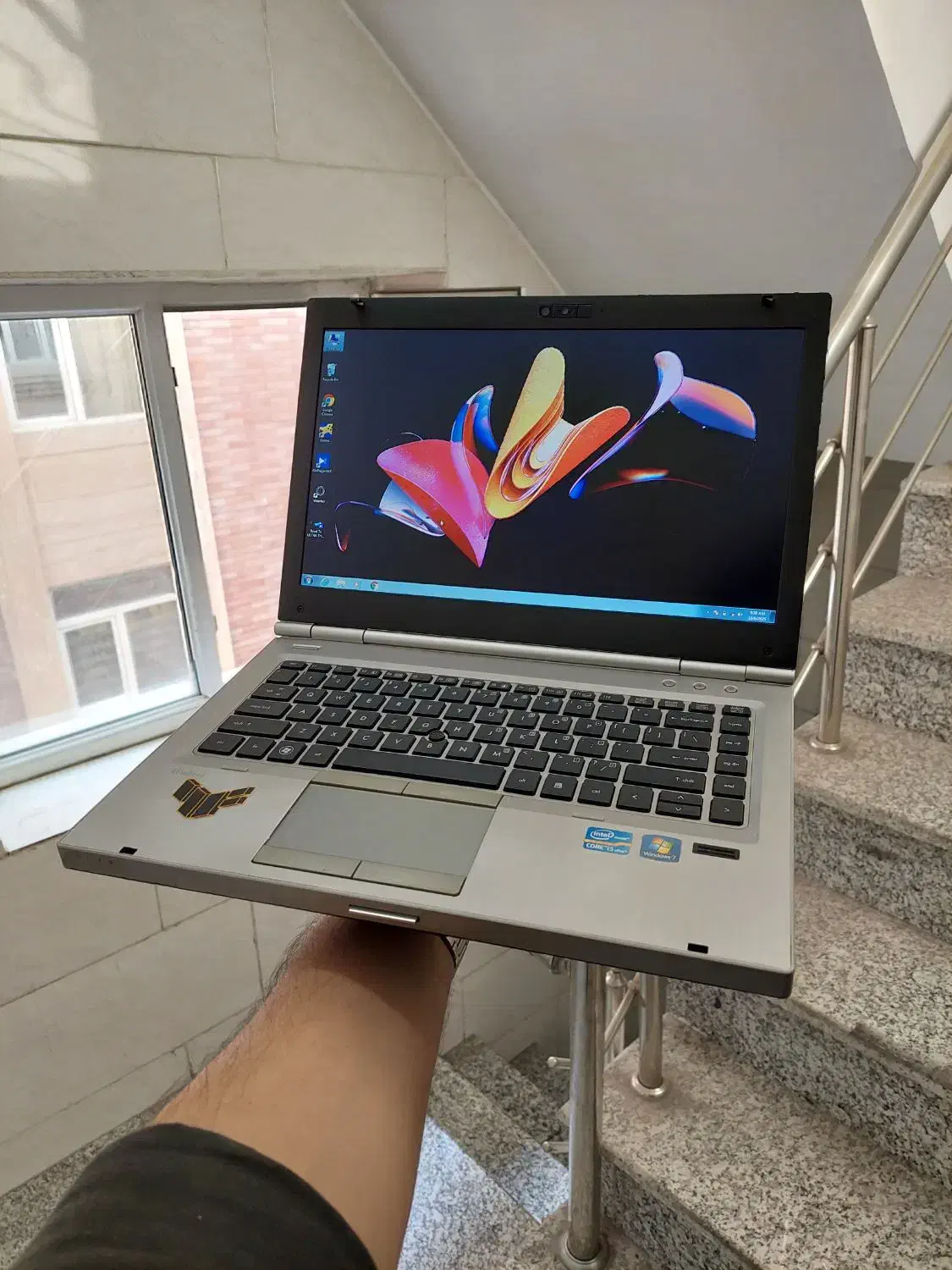لپ‌تاپ HP i5 بدنه فلزی تمیز همراه کیف|رایانه همراه|تهران, مینای جنوبی|دیوار